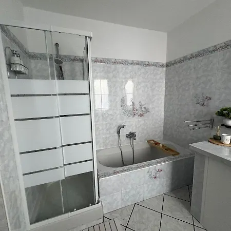Cristallo Apartment *
